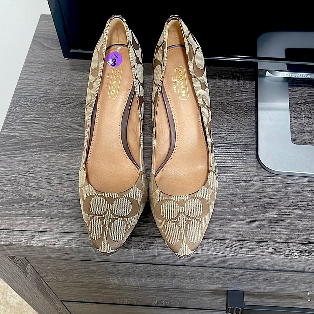 Coach shoe
